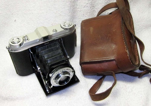 Rara macchina fotografica - rara,